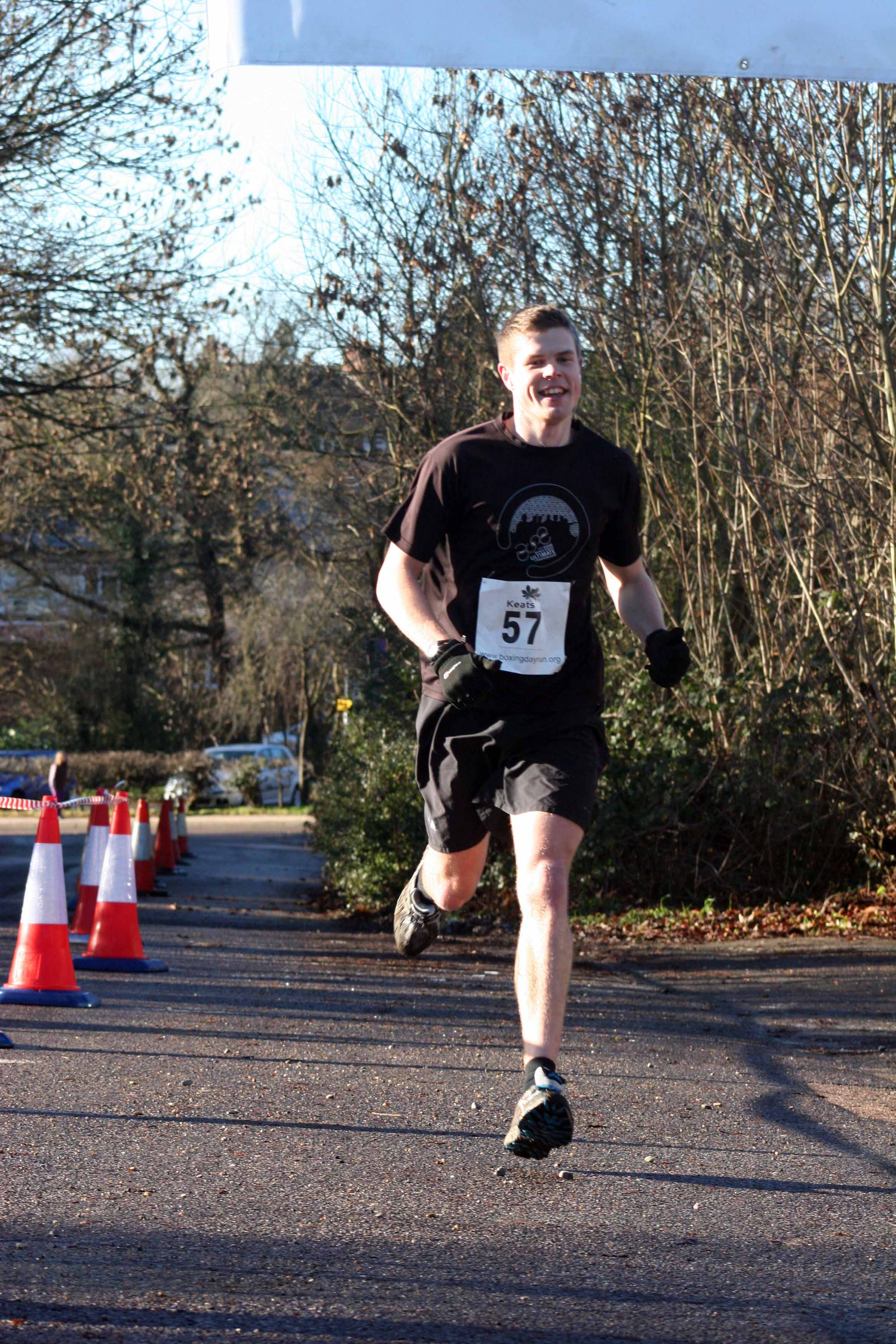 Rob Sherwood comes in to win the Mens race